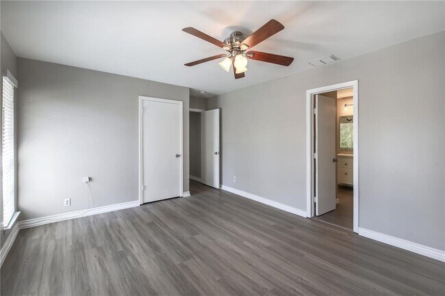 Building Photo - 12012 Cabana Ln