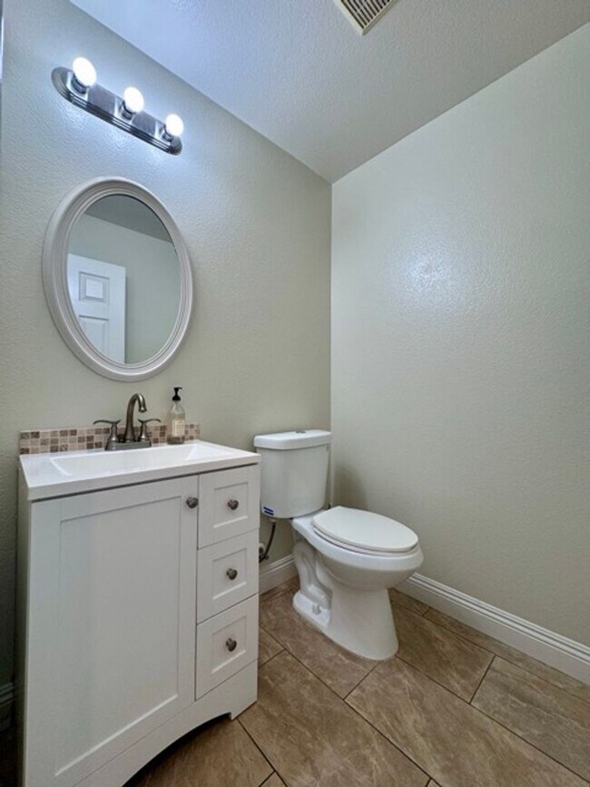 Building Photo - 4 bedroom Tierra Shores home for LEASE in ...