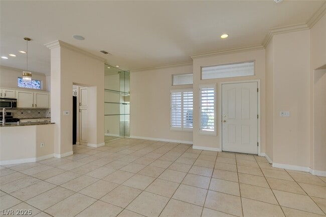 Building Photo - 10041 Woodhouse Dr