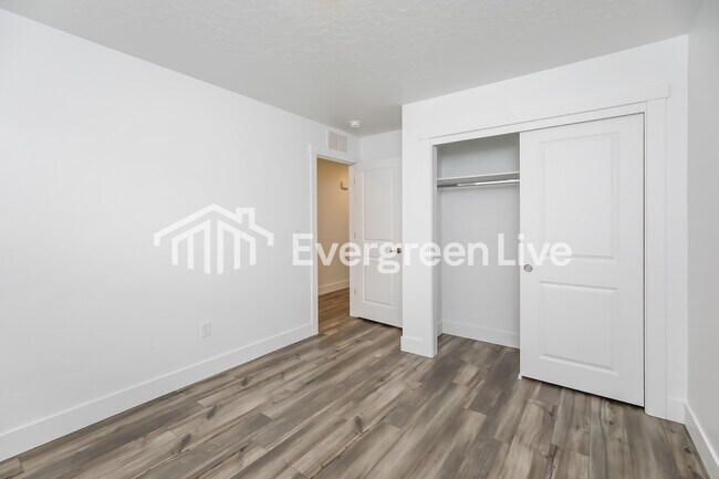 Building Photo - 9094 W Inspirado St