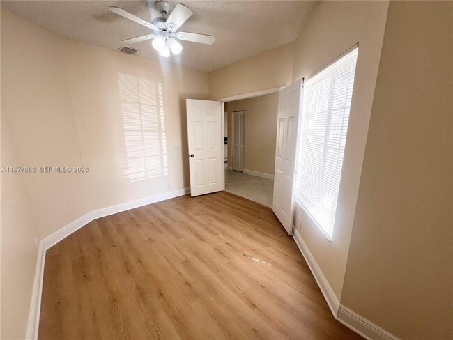 Building Photo - 4259 SW 10th Ct