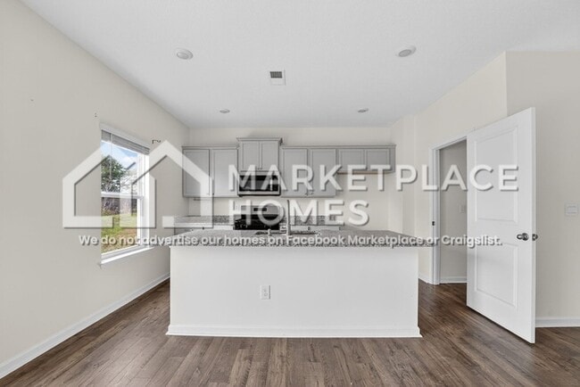 Building Photo - 12318 Hatmaker Ln