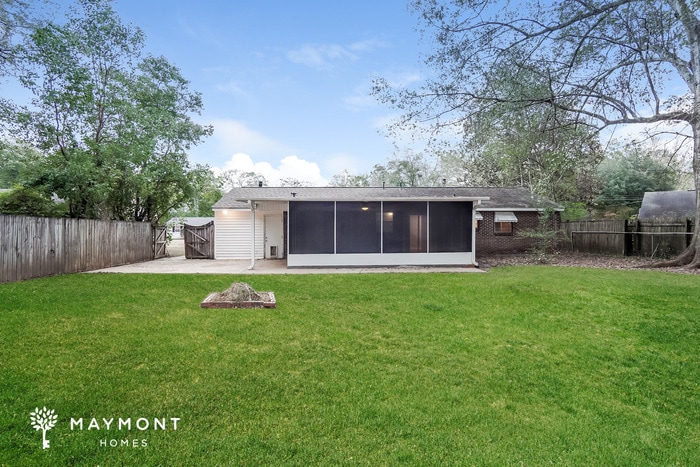 Building Photo - 605 Woodvale Rd