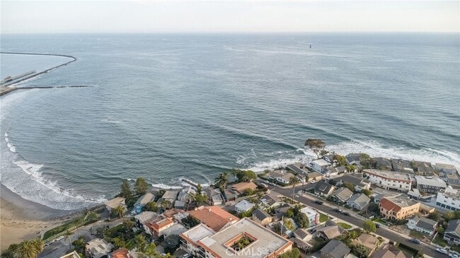 Building Photo - 3935 Bluff Pl