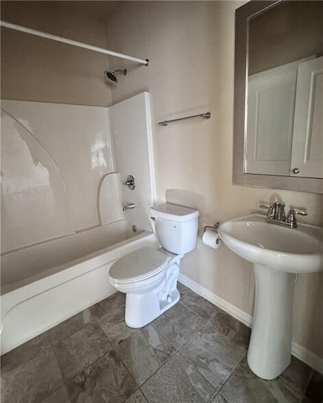 Building Photo - 167 Gilliflower Park