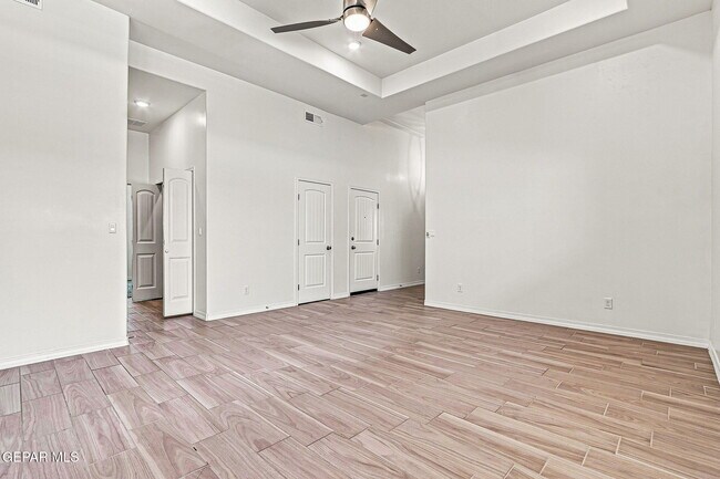 Building Photo - 13253 Coldham St