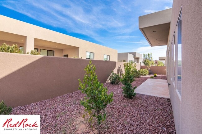 Building Photo - 4 Bedroom Home In The Dunes At Sand Hollow...