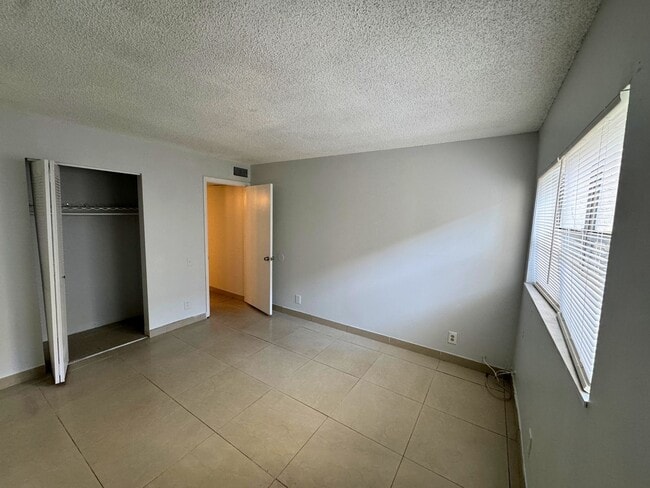 Building Photo - 4423 Treehouse Ln