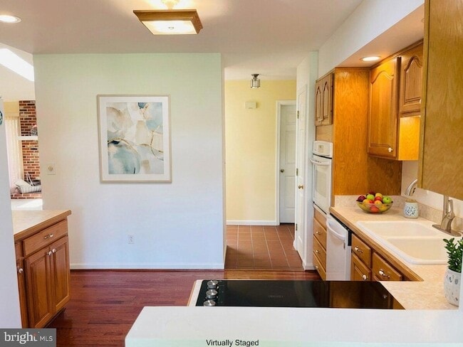 Building Photo - 200 Pine Valley Rd