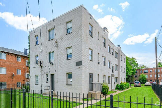 Alternate - Yuma Street Apartments