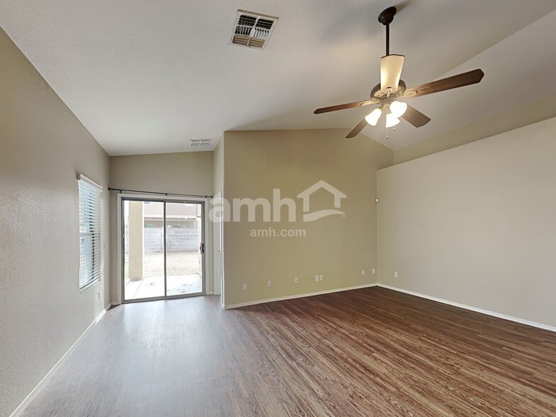 Building Photo - 13369 W Evans Dr