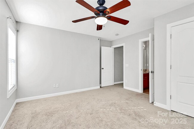 Building Photo - 9607 Royal Colony Dr