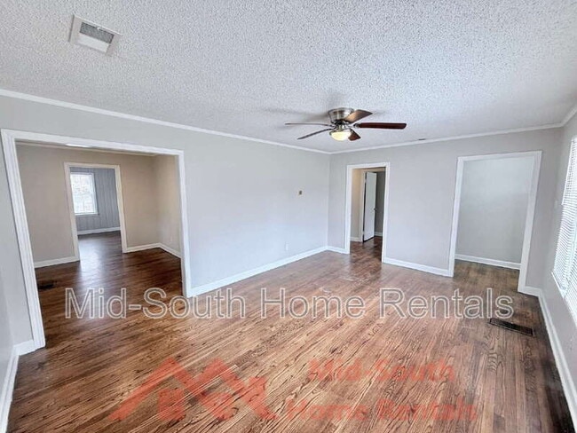 Building Photo - 2914 Hoskins Rd