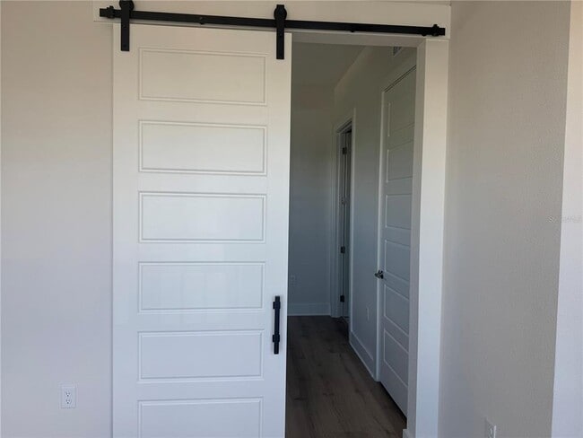 Building Photo - 798 TETBURY Lp