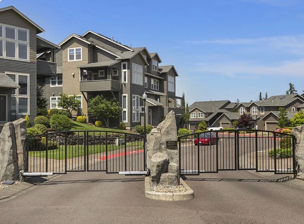 Building Photo - 8557 SE Bristol Park Dr