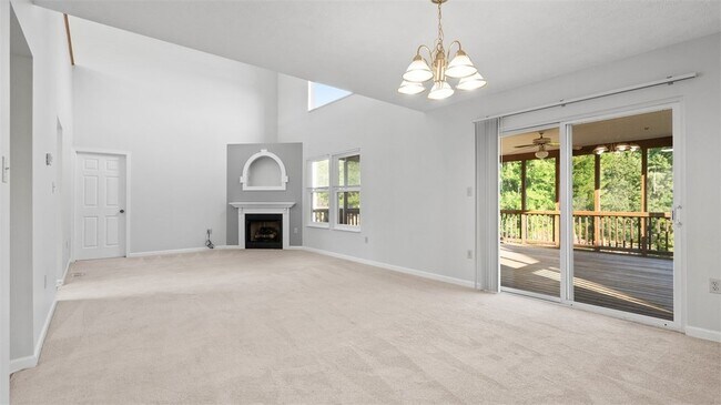 Building Photo - 602 Cassandra Dr