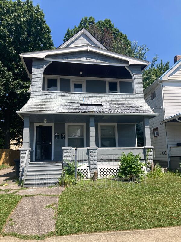 Building Photo - 2785 E 117th St