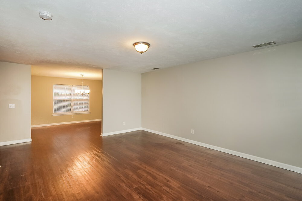 Building Photo - 712 Holland Ridge Dr