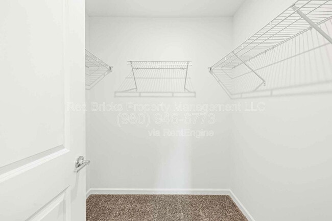 Building Photo - 16341 Leading St