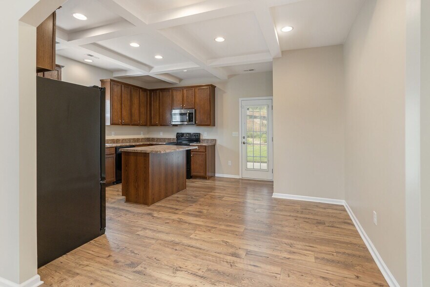 Building Photo - 35 Foxtail Ct