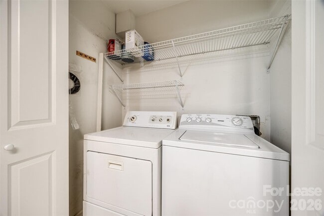 Building Photo - 410 Danielle Way