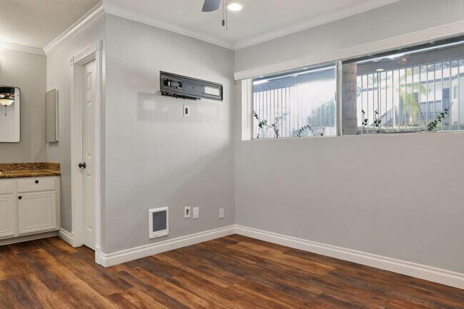 Building Photo - 7988 Mission Center Ct