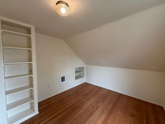 Building Photo - Updated Farm House