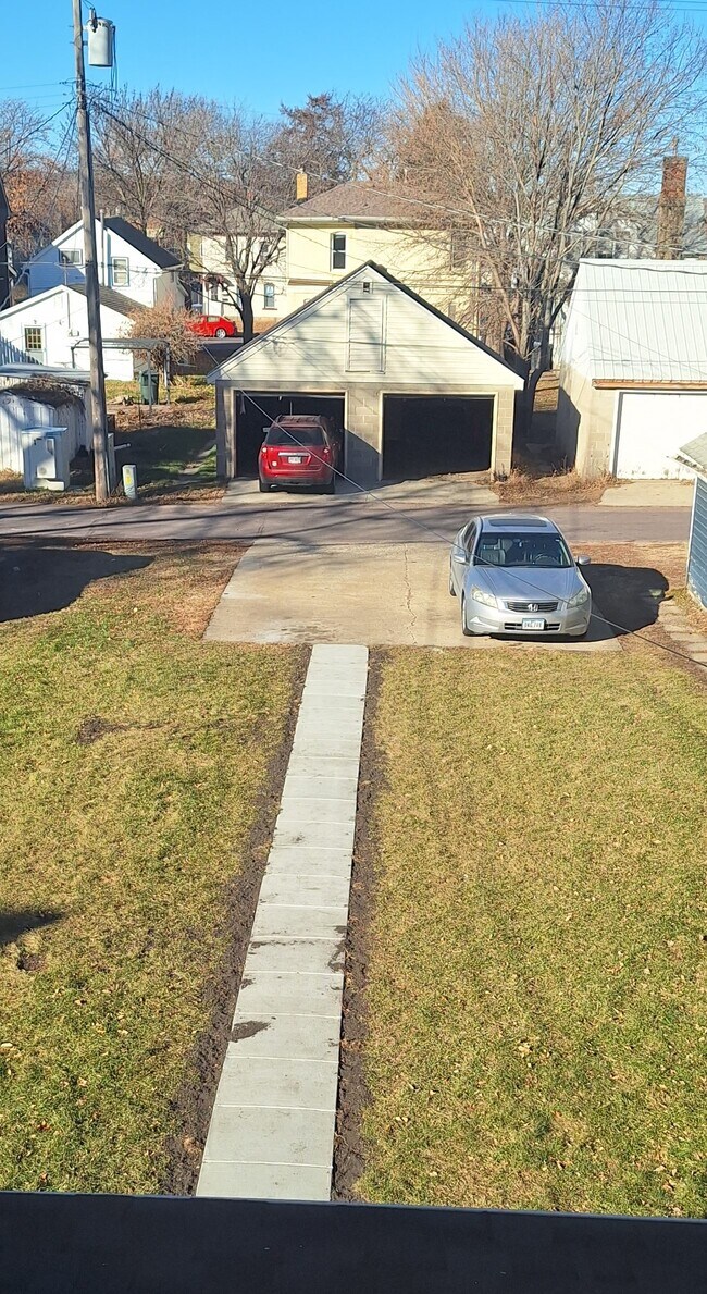 Building Photo - 622 N Broad St