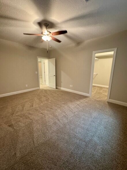 Building Photo - 5058 Pandit Dr