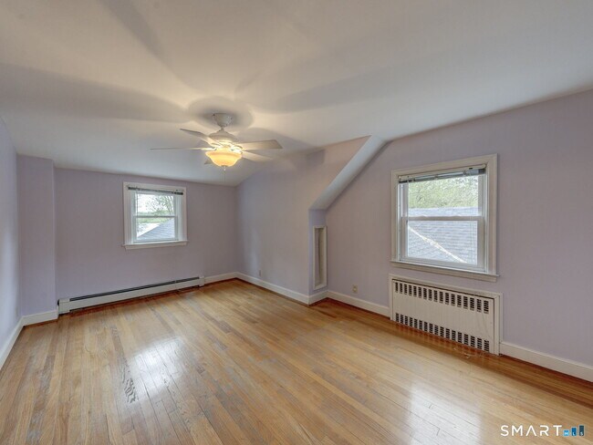 Building Photo - 501 Highland St