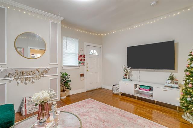 Building Photo - 2544 S University Dr