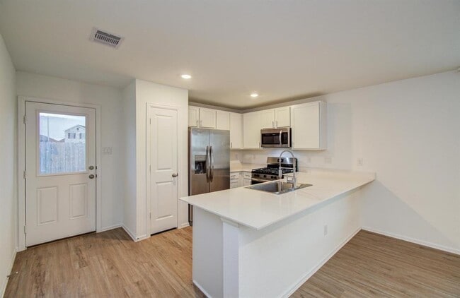 Building Photo - 10910 Bright Beacon Dr