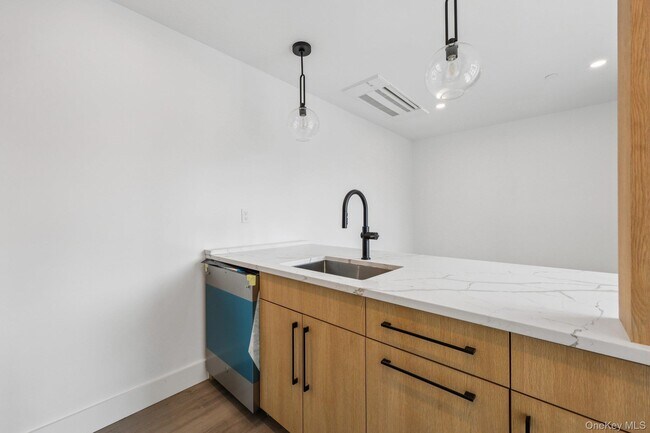 Building Photo - 325 Manville Rd