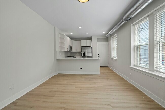 Primary Photo - 432 S Maple Ave