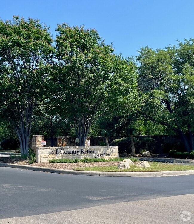 Building Photo - Discover this Like New 2/2 located in Del ...