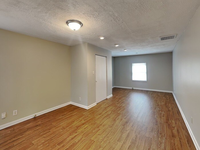 Building Photo - 9332 Winter Elm Ln
