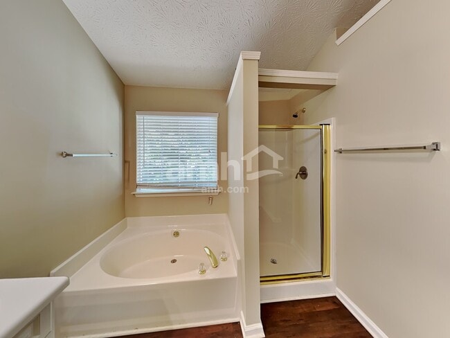 Building Photo - 1626 Sparrow Wood Ln SW