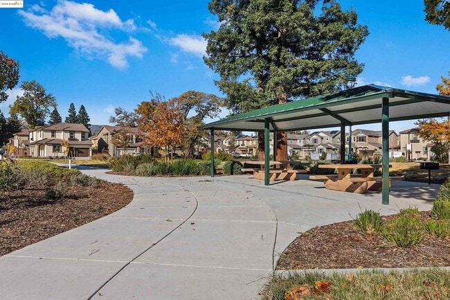 Building Photo - 3012 Vasquez Ct