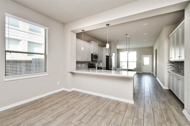 Building Photo - 939 Malibu Shr Ln