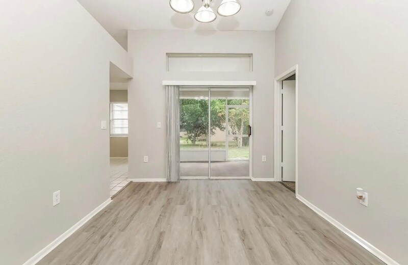 Building Photo - 7371 Box Elder Dr