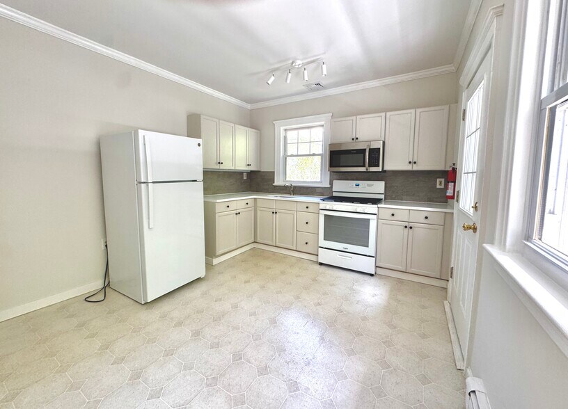 Building Photo - 50 Western Ave