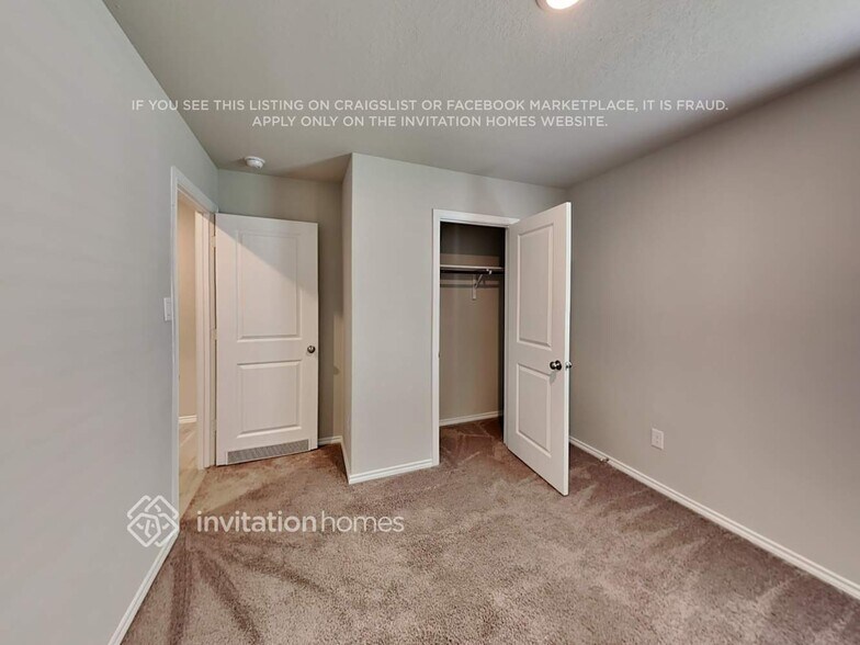 Building Photo - 122 Pasadena Pl