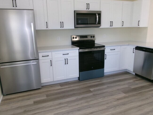 Building Photo - 32 Malayan Sun Bear Path