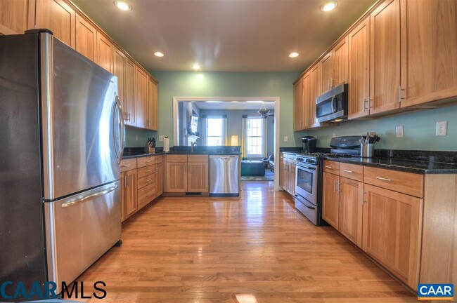 Building Photo - 164 Brookwood Dr