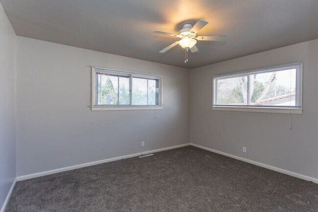 Building Photo - Charming Ranch Style Home in D12!