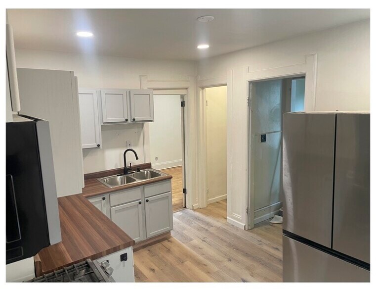 Brand New Kitchen + Appliances - 2860 S Delaware Ave