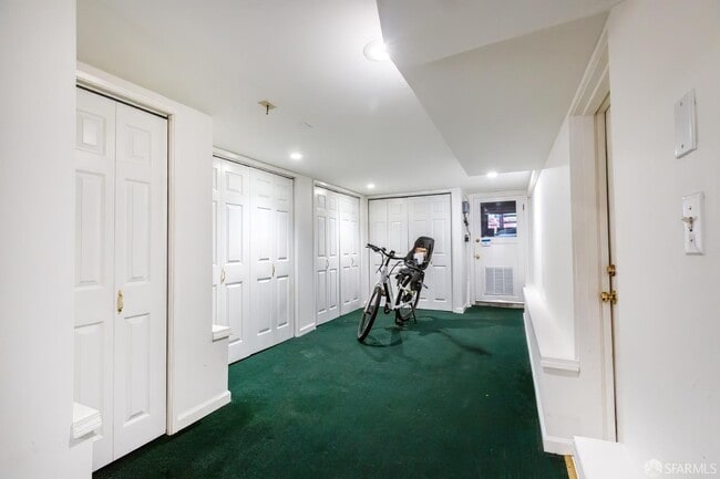 Building Photo - 2759 Union St