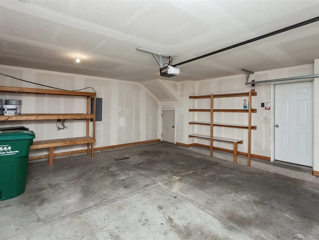 Building Photo - Townhouse for Rent!