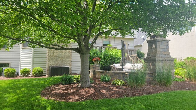 Building Photo - 2328 Simsbury Ct