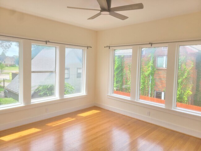 Building Photo - 4703 Chenevert St